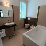Villa Elagantemente Arredata Cervia